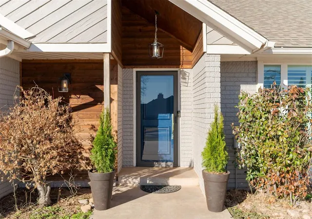 3rd image of 12209 Quail Creek Rd, Oklahoma City, OK 73120 | MLS# 1208035