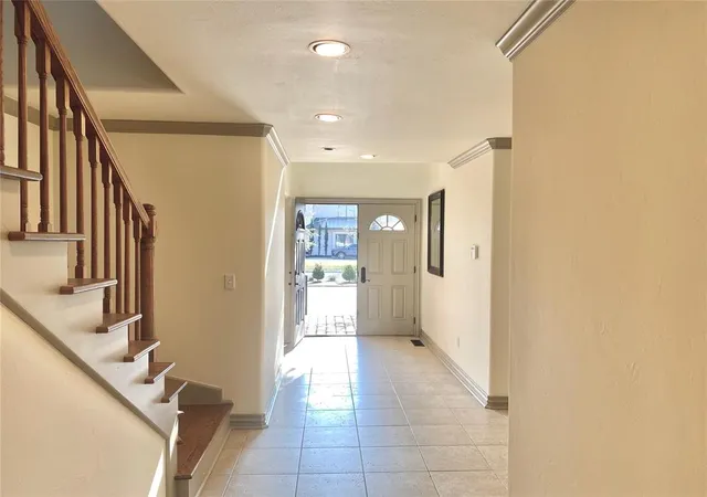 Photo 3 of Single family home for sale at 1725 Huntington Ave, Nichols Hills, OK 73116 | MLS# 1208063 | Listing updated on 2026-01-07