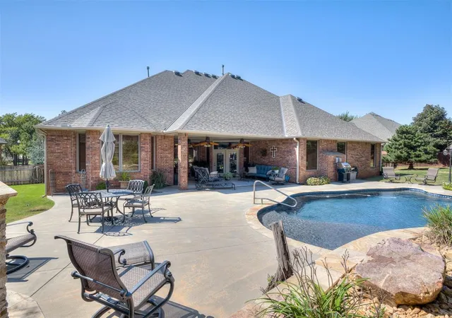 Photo 1 of Single family home for sale at 905 Stone Crk Blvd, Yukon, OK 73099 | MLS# 1208185 | Listing updated on 2026-10-21