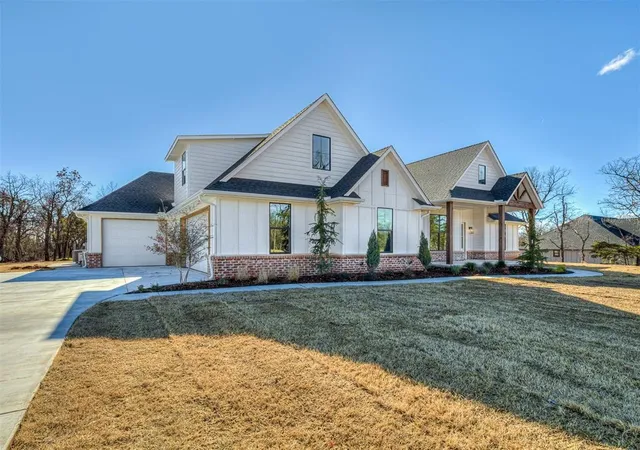 3rd image of 21200 Reserve Cir, Harrah, OK 73045 | MLS# 1208274