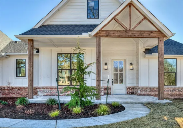 5th image of 21200 Reserve Cir, Harrah, OK 73045 | MLS# 1208274
