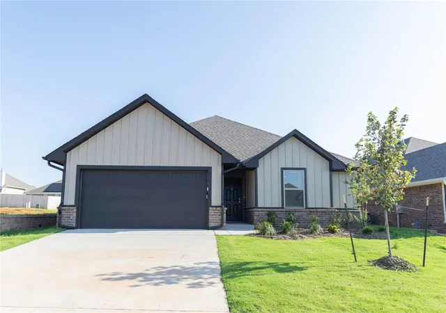 Photo 2 of Sale Pending at 10333 Sw 56th Street, Mustang, OK 73064 | MLS# 1208299 | Listing updated on 2026-10-06