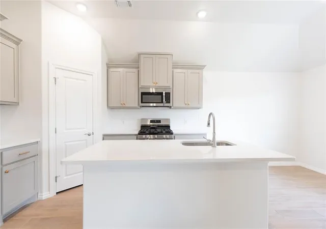 Photo 3 of Sale Pending at 10333 Sw 56th Street, Mustang, OK 73064 | MLS# 1208299 | Listing updated on 2026-10-06