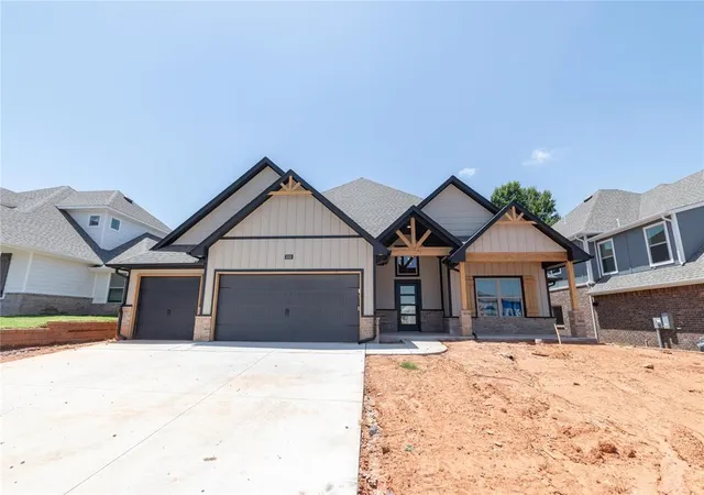 2nd image of 3305 Broadmoore Dr, Oklahoma City, OK 73160 | MLS# 1208369