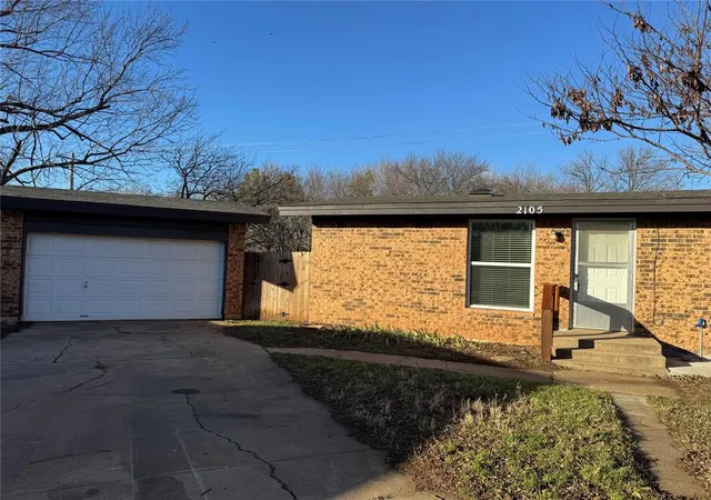 2nd image of 2105 Lafayette Dr, Norman, OK 73071 | MLS# 1208472