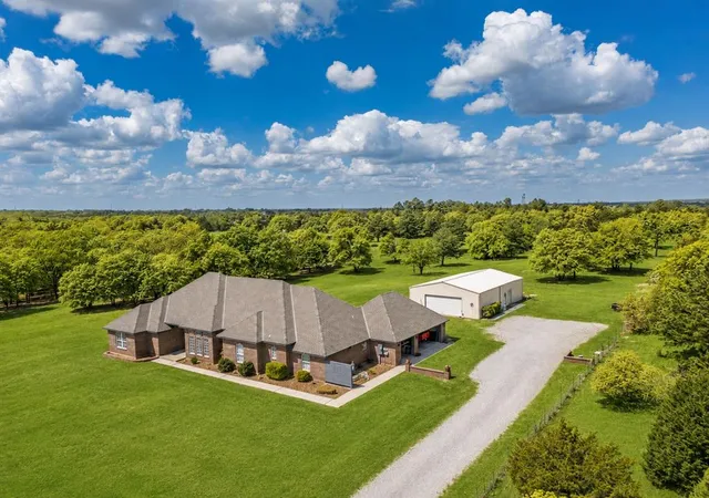 Homes for sale in Harrah, OK | 18831 Rockcreek Rd, Harrah, OK 73045 | MLS# 1208621