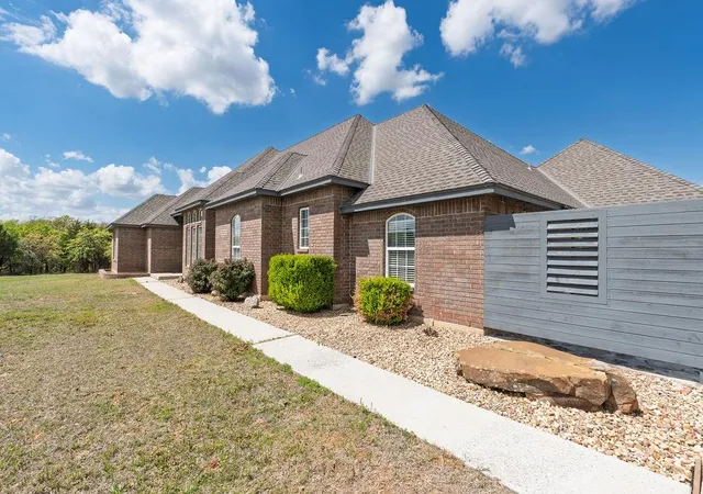 5th image of 18831 Rockcreek Rd, Harrah, OK 73045 | MLS# 1208621