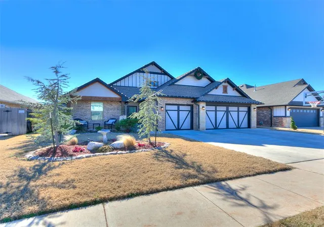 Photo 3 of Single family home for sale at 2704 SE 22nd Street, Moore, OK 73160 | MLS# 1208632 | Listing updated on 2026-01-14