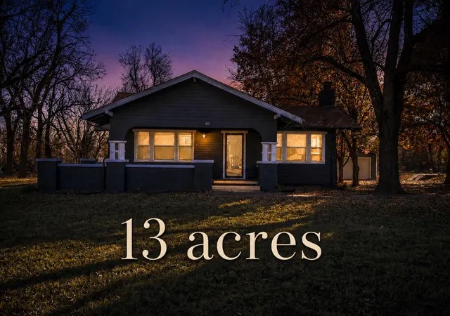 Homes for sale in Crescent, OK | 401 E Van Buren St, Crescent, OK 73028 | MLS# 1208652