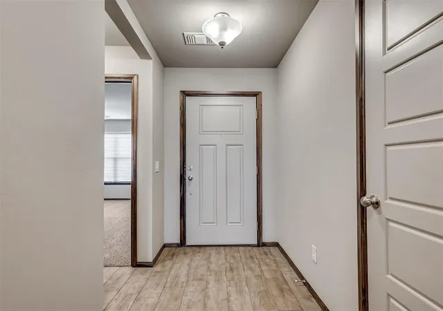 5th image of 17613 Nantucket Ave, Edmond, OK 73012 | MLS# 1208955