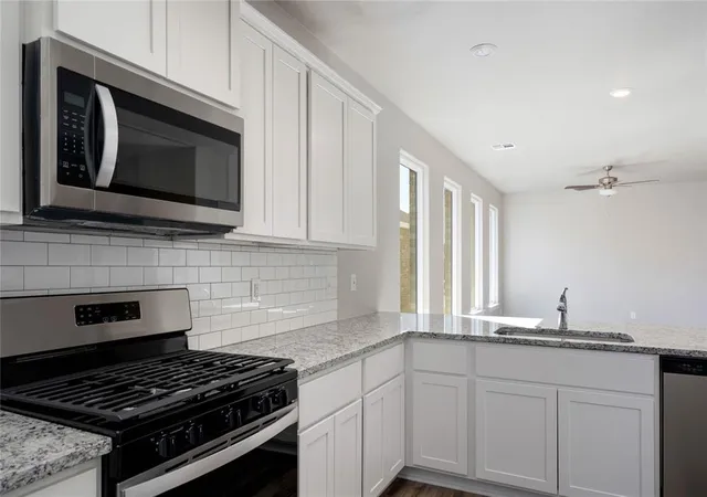 3rd image of 12709 Torretta Wy, Yukon, OK 73099 | MLS# 1209058