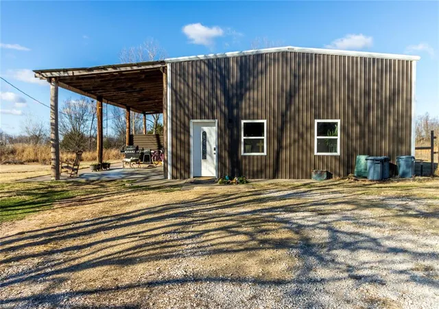 1st image of 9311 Cemetery Rd, Noble, OK 73068 | MLS# 1209174