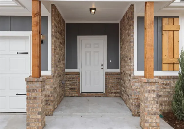 Photo 3 of Single family home for sale at 861 Stella Trl, Guthrie, OK 73044 | MLS# 1209180 | Listing updated on 2026-09-16