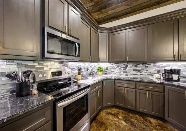 Photo 3 of Single Family Residence at 34 Nitro Ln, Broken Bow, OK 74728 | MLS# 1209193 |  | Sold on 2026-02-24