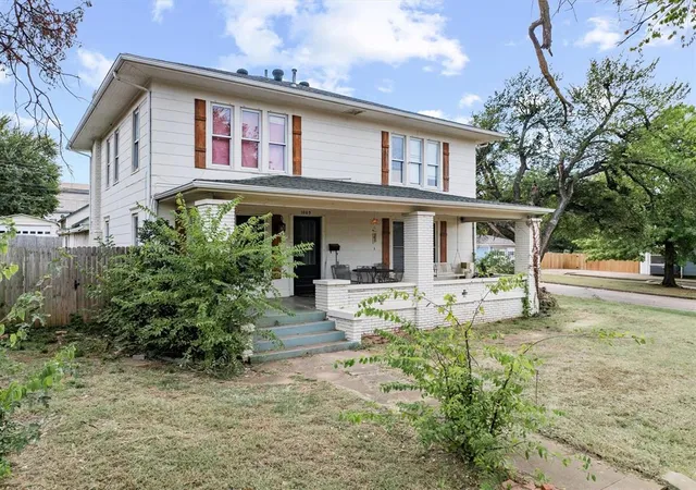 3rd image of 1005 E Noble Ave, Guthrie, OK 73044 | MLS# 1209255