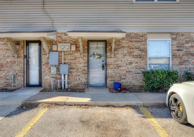 Homes for sale in Oklahoma City, OK | 6742 N Meridian Ave, Oklahoma City, OK 73116 | MLS# 1209401