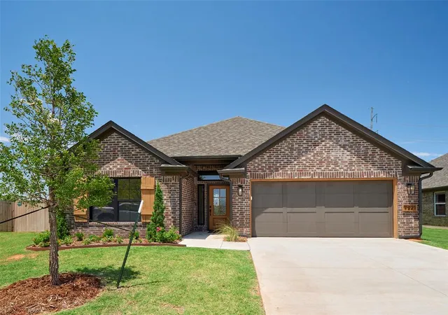 2nd image of 7921 Nw 163rd St, Edmond, OK 73013 | MLS# 1209417