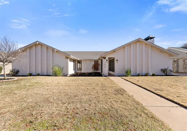 Homes for sale in Oklahoma City, OK | 11416 Leaning Elm Rd, Oklahoma City, OK 73120 | MLS# 1209428