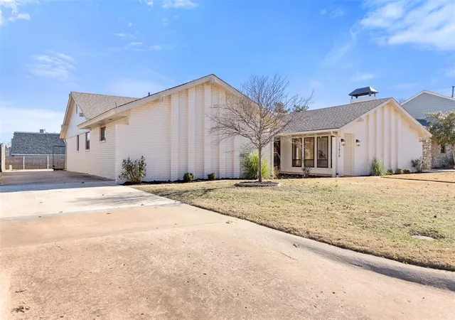 Homes for sale in Oklahoma City, OK | 11416 Leaning Elm Rd, Oklahoma City, OK 73120 | MLS# 1209428