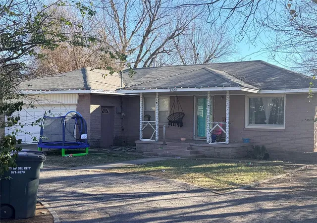 Homes for sale in Del City, OK | 3908 Meadowview Dr, Del City, OK 73115 | MLS# 1209506