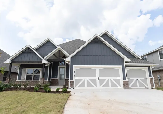 2nd image of 9316 Nw 116th St, Yukon, OK 73099 | MLS# 1209525