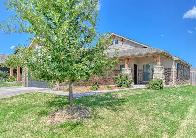 2nd image of 432 Pergola St, Yukon, OK 73099 | MLS# 1209550