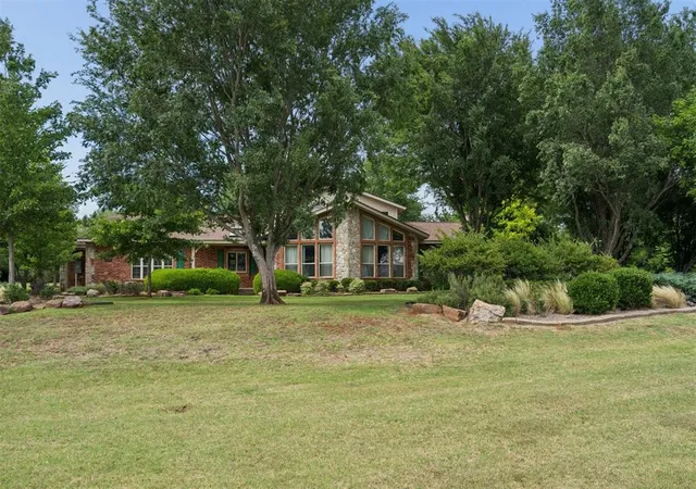 Photo 1 of Single family home for sale at 2909 N Santa Fe Ave, Edmond, OK 73003 | MLS# 1209561 | Listing updated on 2026-07-01