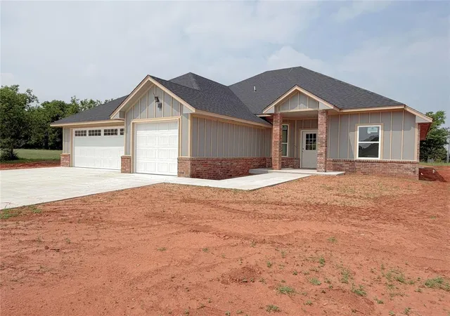 Homes for sale in Blanchard, OK | 2208 Winter Ridge Rd, Blanchard, OK 73010 | MLS# 1209602