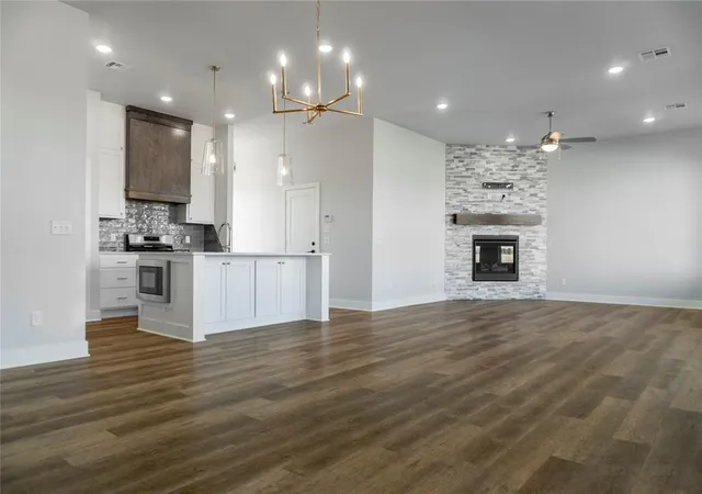 4th image of 4327 Largo Lake, Edmond, OK 73025 | MLS# 1209809