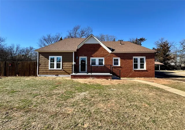 Photo 1 of Sale Pending at 728 S 13th Street, Chickasha, OK 73018 | MLS# 1209860 | Listing updated on 2026-09-20