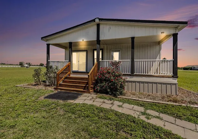 Photo 3 of Single family home for sale at 17902 Lexie Ln, Lexington, OK 73051 | MLS# 1209998 | Listing updated on 2026-10-09