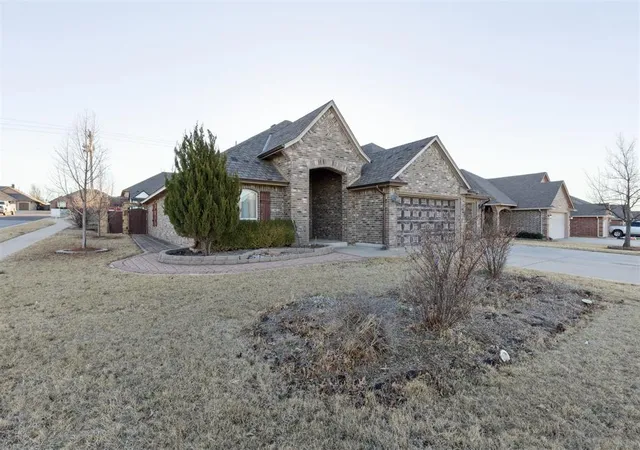 Photo 2 of Single family home for sale at 1100 Bryan Dr, Moore, OK 73160 | MLS# 1210029 | Listing updated on 2026-02-01