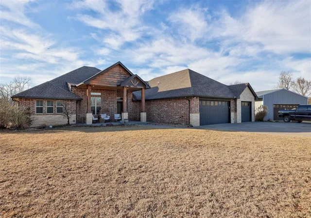 2nd image of 13946 Hummingbird Cir, Choctaw, OK 73020 | MLS# 1210039