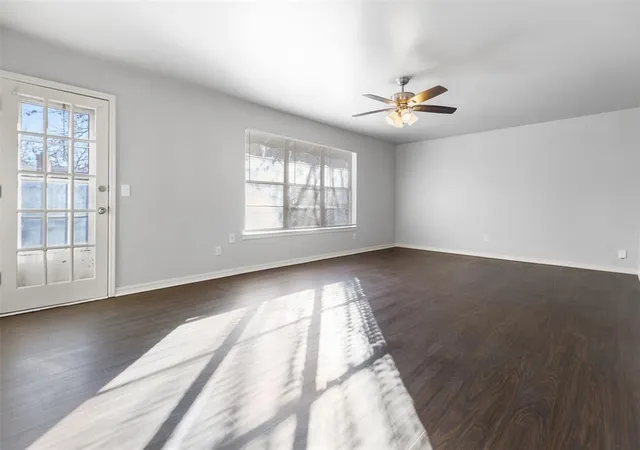 3rd image of 4206 Holiday Pl, Oklahoma City, OK 73112 | MLS# 1210086