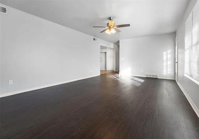 5th image of 4206 Holiday Pl, Oklahoma City, OK 73112 | MLS# 1210086