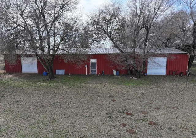 3rd image of 17 S Cemetery Rd, Tuttle, OK 73089 | MLS# 1210113