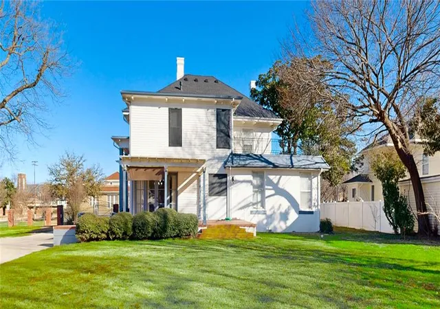 4th image of 211 Sw F St, Ardmore, OK 73401 | MLS# 1210179