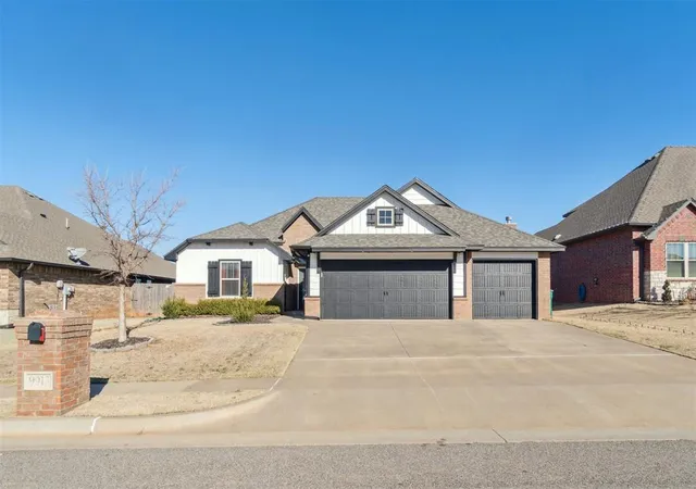 Photo 3 of Single family home for sale at 9913 NW 143rd Street, Yukon, OK 73099 | MLS# 1210209 | Listing updated on 2026-06-28