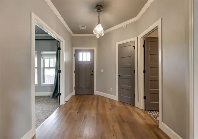 Photo 5 of Single Family Residence at 904 NE 21st Street, Moore, OK 73160 | MLS# 1210275 | | Sold on 2026-03-20