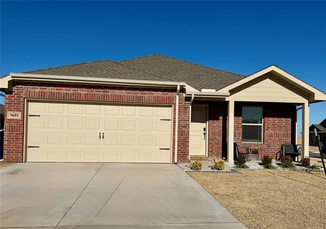 1st image of 9601 Nw 125th St, Yukon, OK 73099 | MLS# 1210550