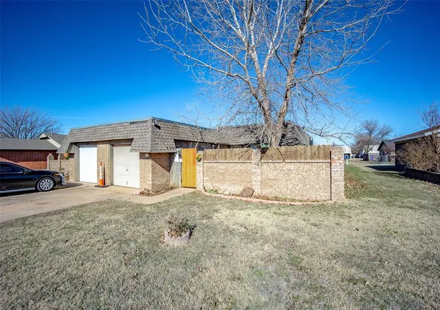 2nd image of 117 Crawford Ct #117 & 119, Norman, OK 73069 | MLS# 1210615