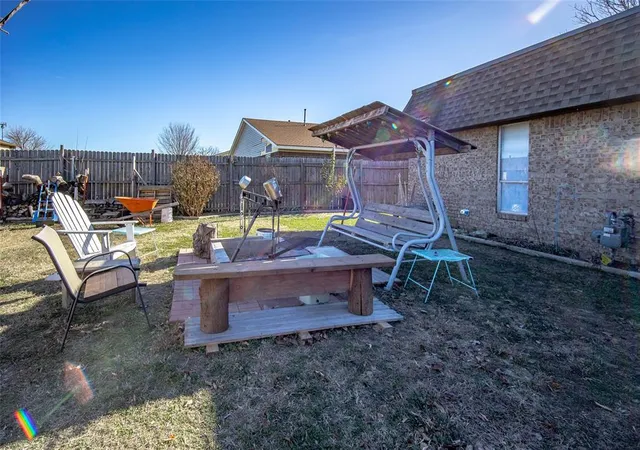 2nd image of 117 Crawford Ct, Norman, OK 73069