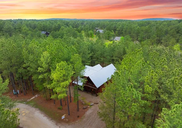 2nd image of 377 Lost Creek Trl, Broken Bow, OK 74728 | MLS# 1210682