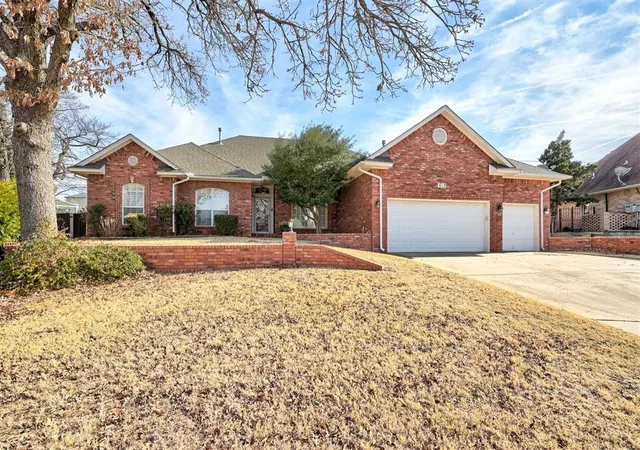 1st image of 412 Kenswick Ct, Edmond, OK 73034 | MLS# 1210709