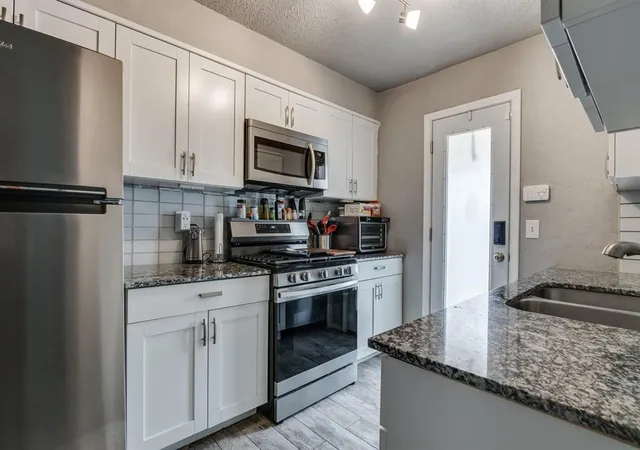 2nd image of 6736 N Meridian Ave, Oklahoma City, OK 73116 | MLS# 1210740