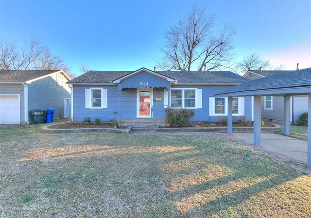 1st image of 812 Dakota St, Norman, OK 73069 | MLS# 1210773
