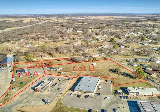 4th image of 1107 W Gentry Ave, Checotah, OK 74426 | MLS# 1210835