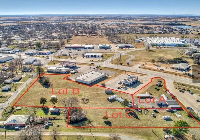 5th image of 1107 W Gentry Ave, Checotah, OK 74426 | MLS# 1210835