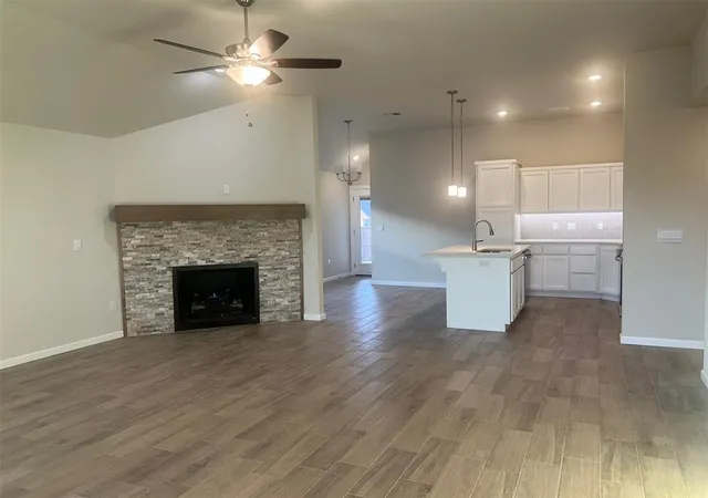 2nd image of 1013 Se 16th Ter, Newcastle, OK 73065 | MLS# 1210873