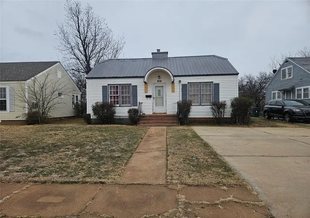 Photo 1 of Sale Pending at 808 N 11th Street, Frederick, OK 73542 | MLS# 1210986 | Listing updated on 2026-06-28